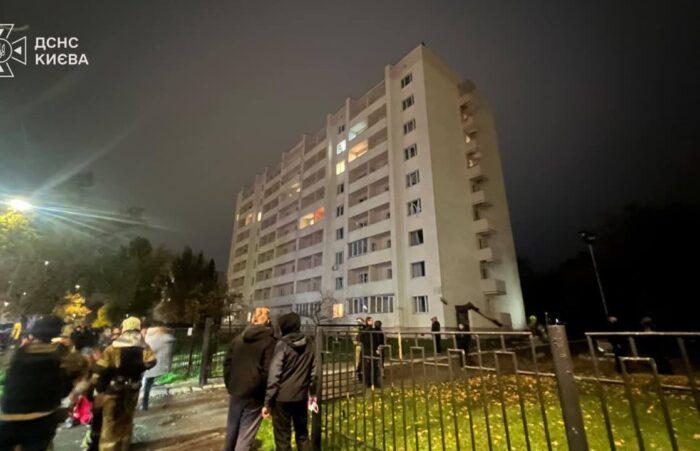 Росія завдала балістичного удару по Києву: є загиблий, 14 постраждалих